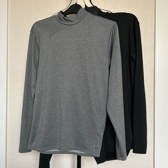 Champion Long Sleeve Duo Dry Size Medium Women’s (2) one Black and one Grey - Picture 2 of 4